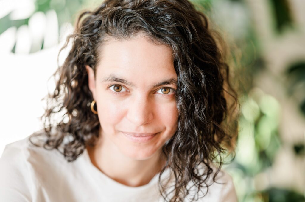 Carmen Maria Dr. Ring